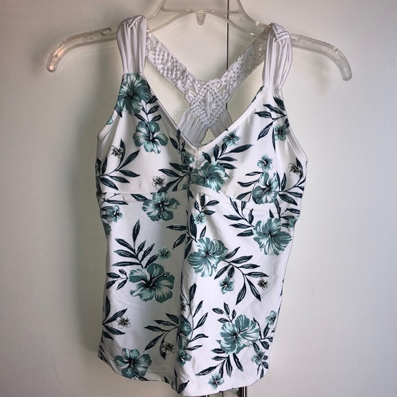 Ambrielle top of swimsuit - Picture 3 of 7